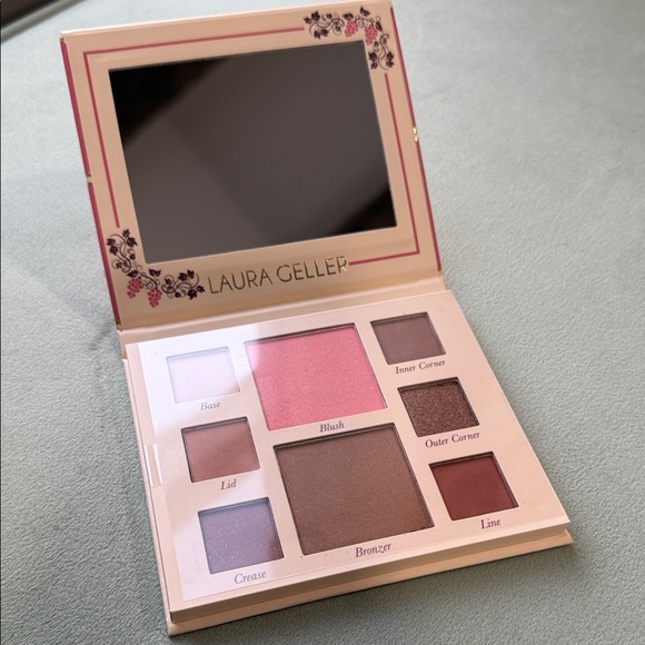 Laura Geller Party in a Palette - In The Tropics - Picture 2 of 4